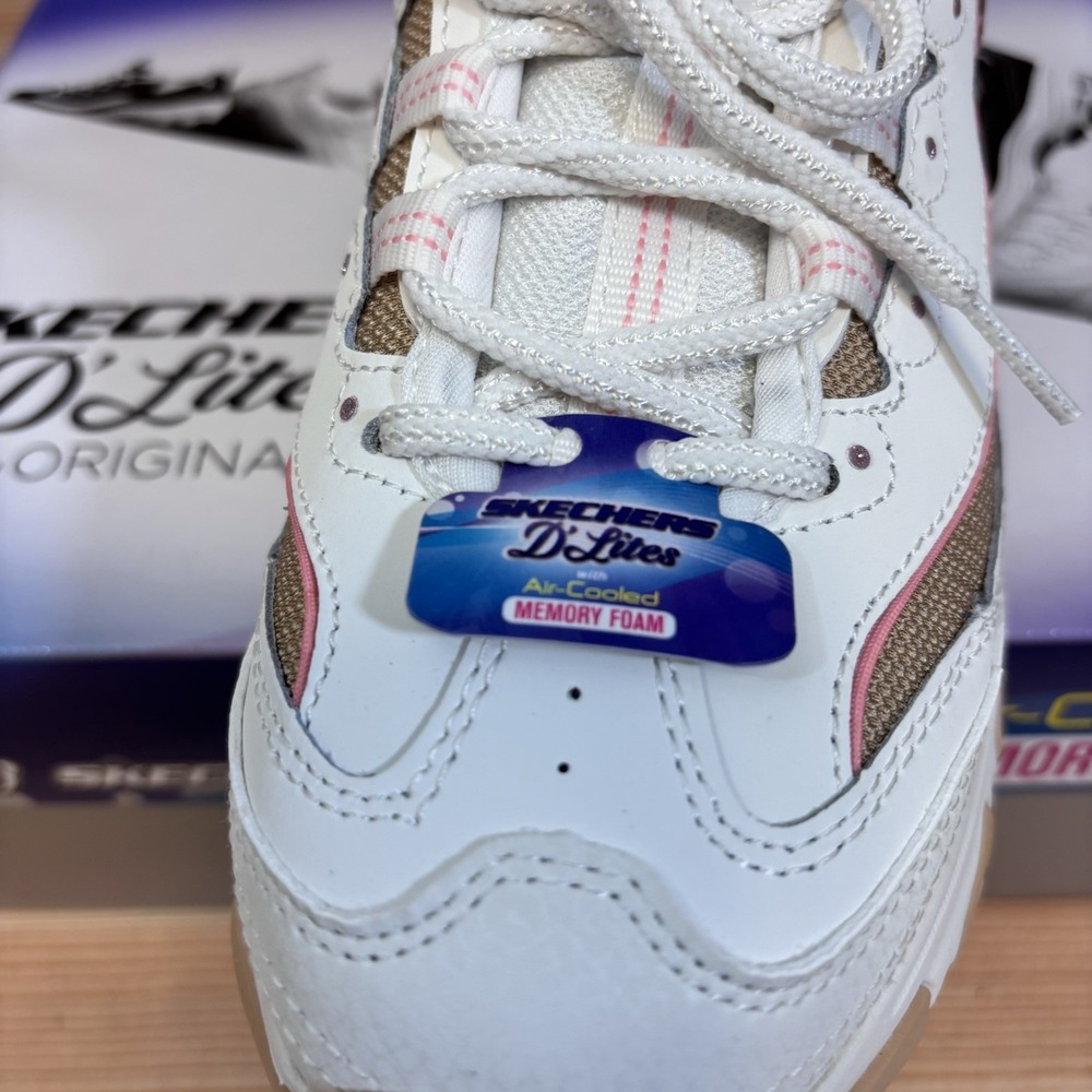 Skechers D'Lites Womens Size 9 Beige White Athletic Walking Shoes Sneakers - Picture 4 of 8